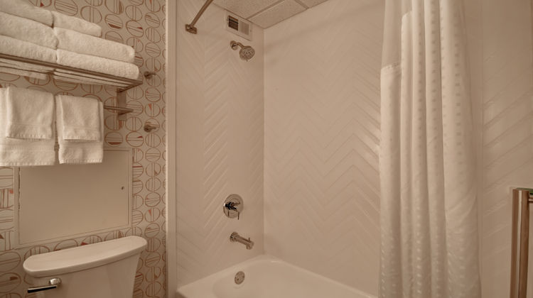 Holiday Inn Lancaster Room