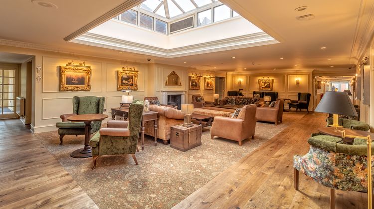 The Swan's Nest Lobby