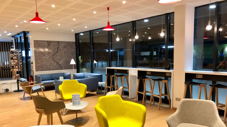 <b>Holiday Inn Express Bordeaux-Lormont Lobby</b>. Images powered by <a href="https://leonardo.com/" title="Leonardo Worldwide" target="_blank">Leonardo</a>.