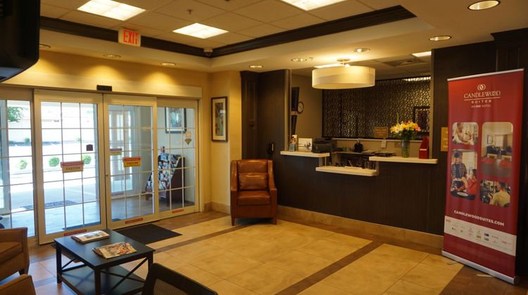 Candlewood Suites West Springfield Lobby