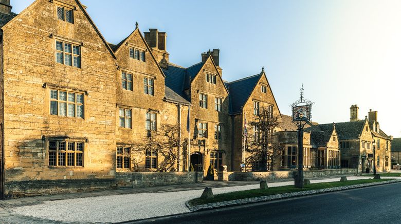 The Lygon Arms Exterior. Images powered by <a href="https://www.leonardoworldwide.com" target="_blank" rel="noopener">Leonardo</a>.