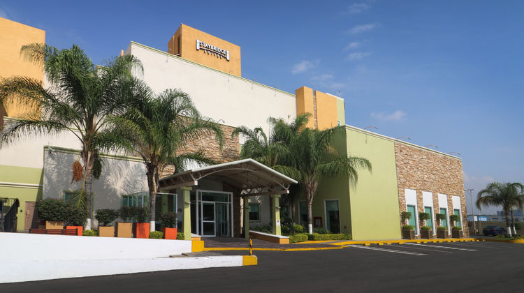 Staybridge Suites Queretaro Exterior