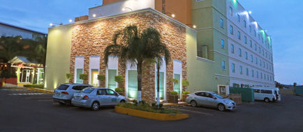 Staybridge Suites Queretaro Exterior