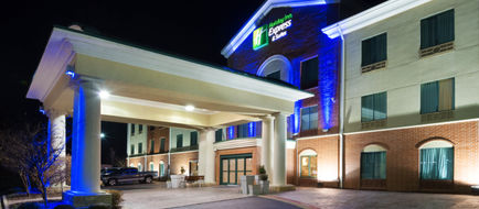 Holiday Inn Express Hotel & Suites Exterior