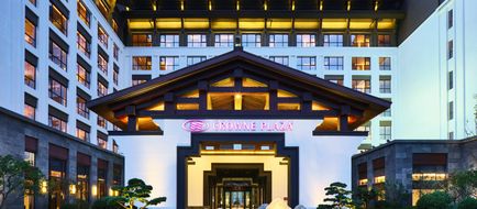 Crowne Plaza Lake View Exterior