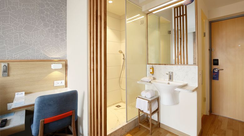<b>Holiday Inn Express Banjara Hills Room</b>. Images powered by <a href="https://www.leonardoworldwide.com/" title="Leonardo Worldwide" target="_blank">Leonardo</a>.