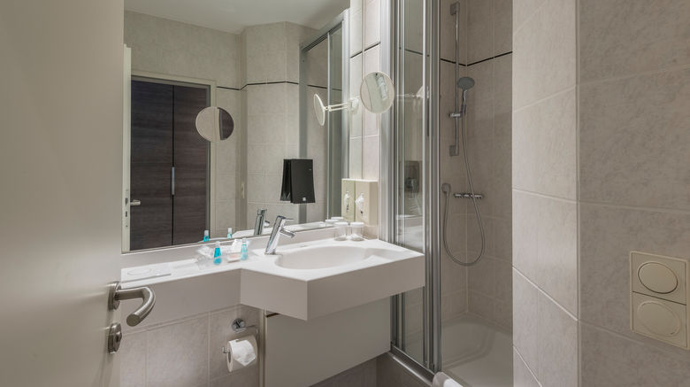 <b>Holiday Inn Munich-Unterhaching Room</b>. Images powered by <a href="https://www.leonardoworldwide.com/" title="Leonardo Worldwide" target="_blank">Leonardo</a>.