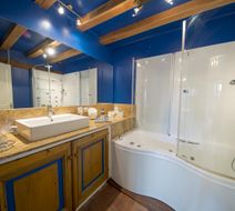 Hotel Tour d'Auvergne Room