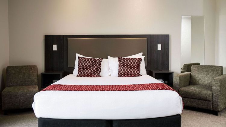 37 The Landing Motel Room
