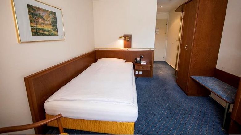 <b>Hotel Ochsen Lodge Room</b>. Images powered by <a href="https://www.leonardoworldwide.com/" title="Leonardo Worldwide" target="_blank">Leonardo</a>.