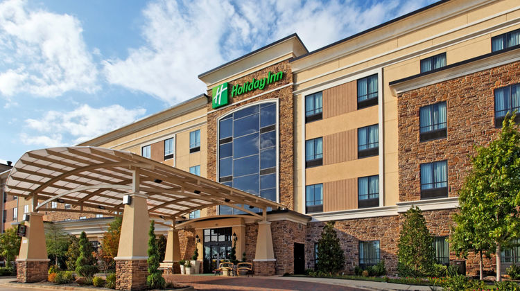 Holiday Inn Arlington-Northeast Exterior