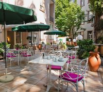 Hotel Palmenhof Exterior