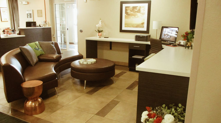 Candlewood Suites Alabaster Lobby