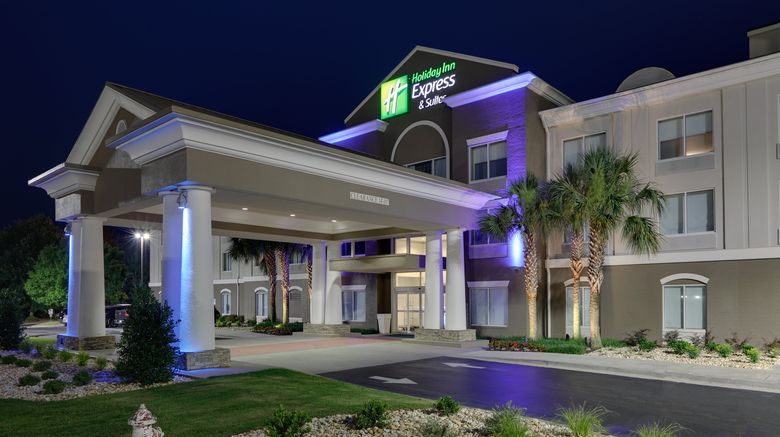 <b>Holiday Inn Express & Suites Dublin Exterior</b>. Images powered by <a href="https://www.leonardoworldwide.com/" title="Leonardo Worldwide" target="_blank">Leonardo</a>.