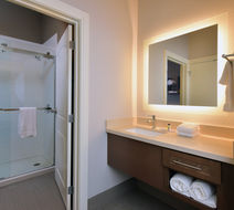 Staybridge Suites Wisconsin Dells Room