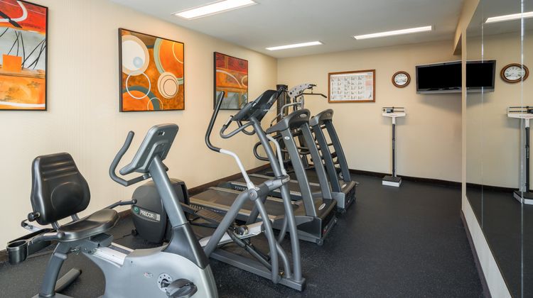 Holiday Inn Express Hotel & Suites Health Club