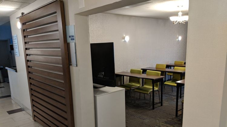 Holiday Inn Express Venice Meeting
