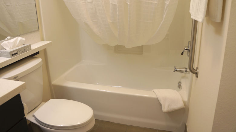 <b>Candlewood Suites Harrisburg Hershey Room</b>. Images powered by <a href="https://www.leonardoworldwide.com/" title="Leonardo Worldwide" target="_blank">Leonardo</a>.