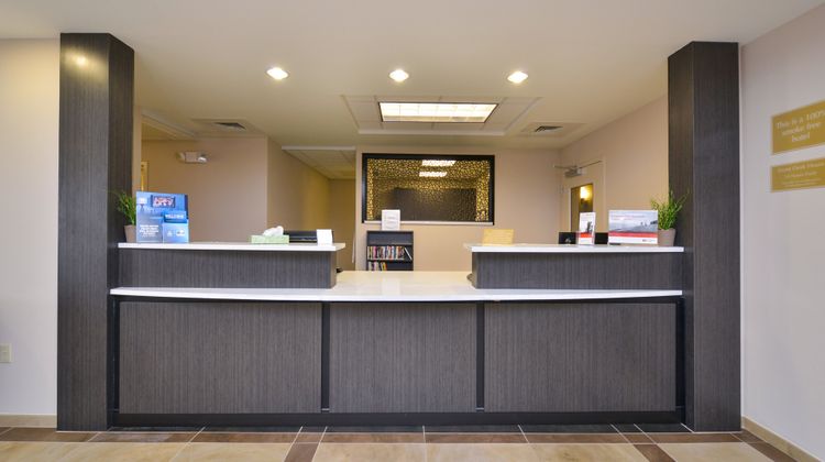 Candlewood Suites Harrisburg Hershey Lobby