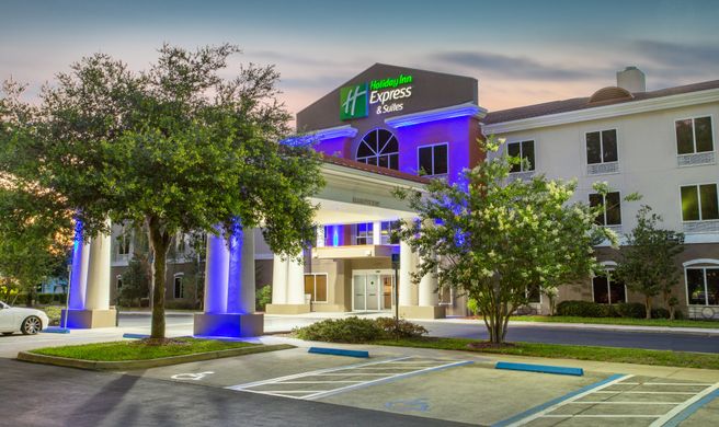 Holiday Inn Express Silver Springs-Ocala Exterior