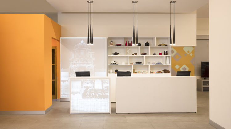 Fiesta Inn Express Monterrey Centro Lobby