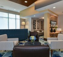 Holiday Inn Express & Suites Charlotte Lobby