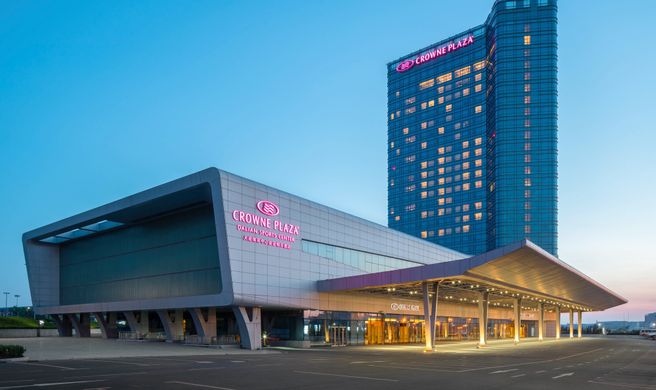 Crowne Plaza Dalian Sports Center Exterior