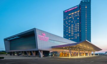 Crowne Plaza Dalian Sports Center