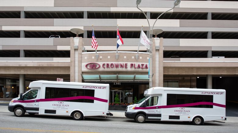 <b>Crowne Plaza Hotel Kansas City Downtown Lobby</b>. Images powered by <a href="https://www.leonardoworldwide.com/" title="Leonardo Worldwide" target="_blank">Leonardo</a>.