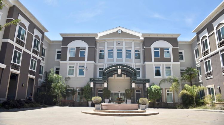 Holiday Inn Express Exterior