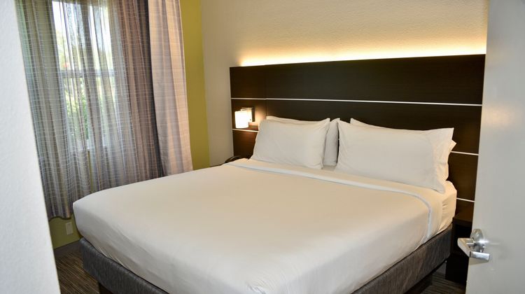 Holiday Inn Express Suite