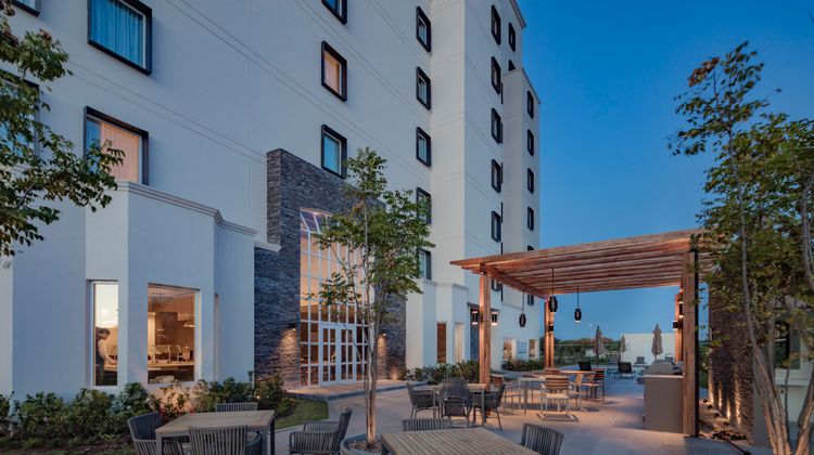 Staybridge Suites Silao Lobby
