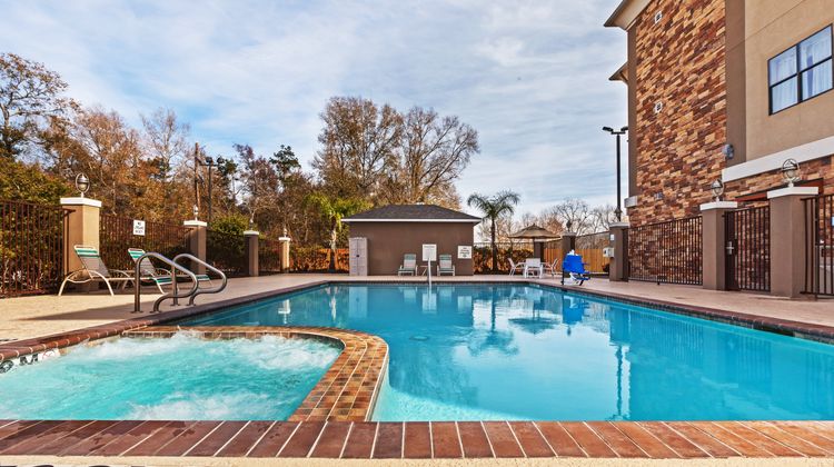 Holiday Inn Express Cleveland Pool