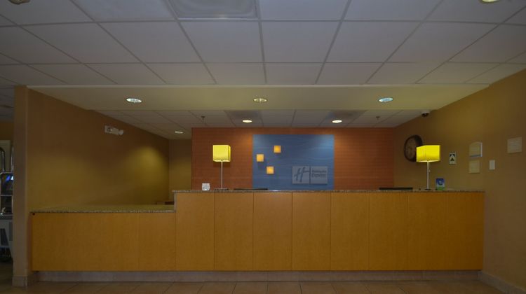 Holiday Inn Express Las Vegas Nellis Exterior