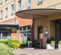 Holiday Inn Express Leicester City Exterior