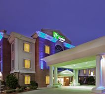 Holiday Inn Express & Suites Waxahachie Exterior