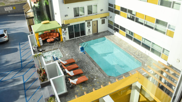 Hotel Indigo Anaheim Maingate Pool