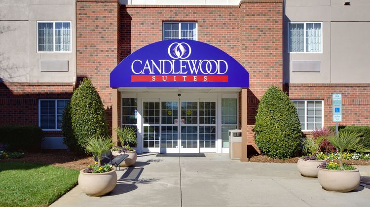 Candlewood Suites Raleigh Crabtree Exterior