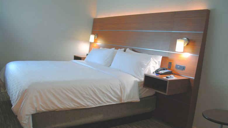 <b>Holiday Inn Express/Suites Columbia City Room</b>. Images powered by <a href="https://www.leonardoworldwide.com/" title="Leonardo Worldwide" target="_blank">Leonardo</a>.