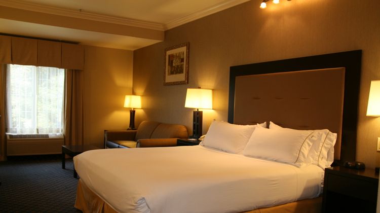 Holiday Inn Express Room