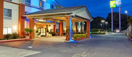 Holiday Inn Express Exterior