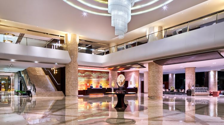 Crowne Plaza Hotel Tianjin Binhai Lobby