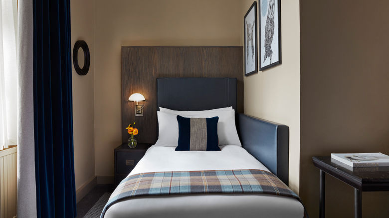<b>Kimpton Charlotte Square Hotel Room</b>. Images powered by <a href="https://www.leonardoworldwide.com/" title="Leonardo Worldwide" target="_blank">Leonardo</a>.
