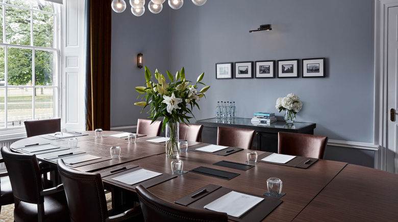 <b>Kimpton Charlotte Square Hotel Meeting</b>. Images powered by <a href="https://www.leonardoworldwide.com/" title="Leonardo Worldwide" target="_blank">Leonardo</a>.