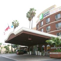 Holiday Inn Express & Suites San Diego S