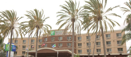 Holiday Inn Express & Suites San Diego S Exterior