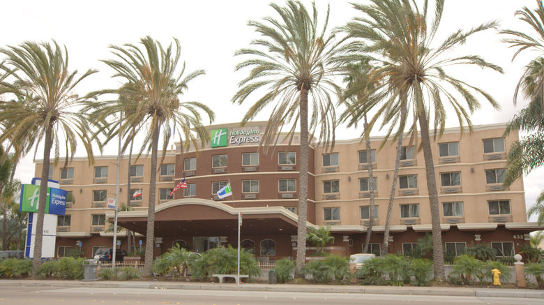 <b>Holiday Inn Express & Suites San Diego S Exterior</b>. Images powered by <a href="https://www.leonardoworldwide.com/" title="Leonardo Worldwide" target="_blank">Leonardo</a>.