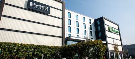 Staybridge Suites Bath Road Exterior
