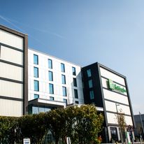 Staybridge Suites Bath Road