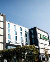 Staybridge Suites Bath Road